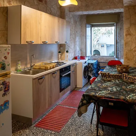 Le Stanze Di Cesare E Miky - Centro Tropea